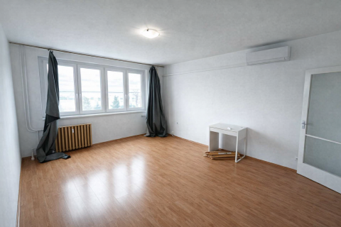 Eladó Lakás 6000 Kecskemét , Kecskemét Árpád krt 2 