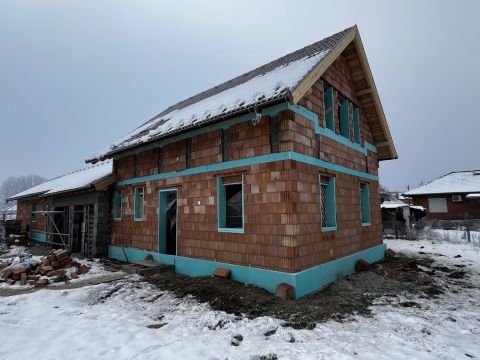 Eladó Ház 2200 Monor , Újépítésű, 3 szoba + nappalis, dupla fürdőszobás, garázzsal!