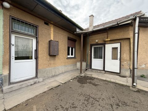 Eladó Ház 1192 Budapest 19. kerület ÓVÁROS, 2 db. HÁZRÉSZ, 28+48 m2 EGYBEN ELADÓ