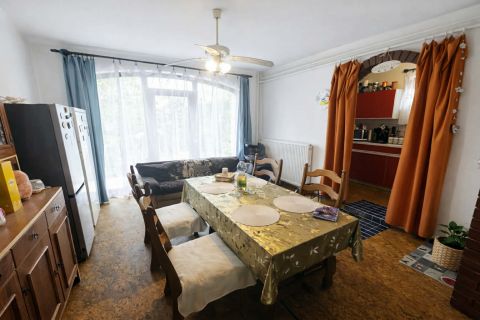 Eladó Ház 6070 Izsák , TÉGLAÉPÍTÉSŰ HÁZ IZSÁK központjában