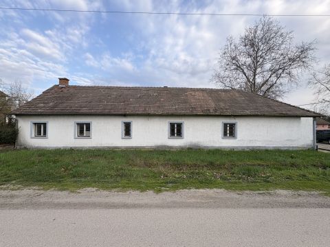 Eladó Ház 6050 Lajosmizse 