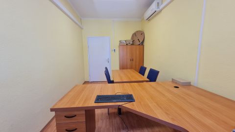 Kiadó Iroda 8900 Zalaegerszeg 