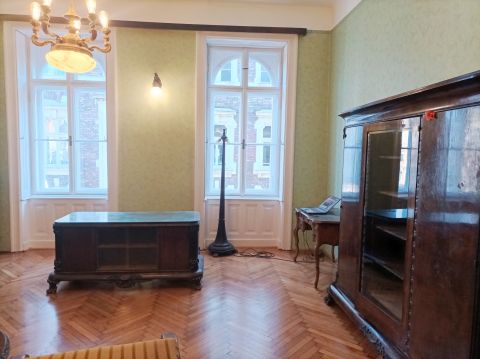 Eladó Lakás 1085 Budapest 8. kerület , József krt. Corvin negyednél