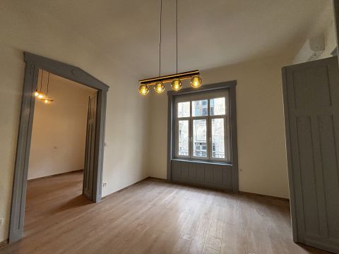 Eladó Lakás 1061 Budapest 6. kerület Székely Mihály utca