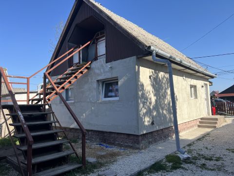 Eladó Ház 2252 Tóalmás 