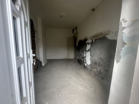 Eladó Ház 2750 Nagykőrös Frekventált utcában felújitandó ház