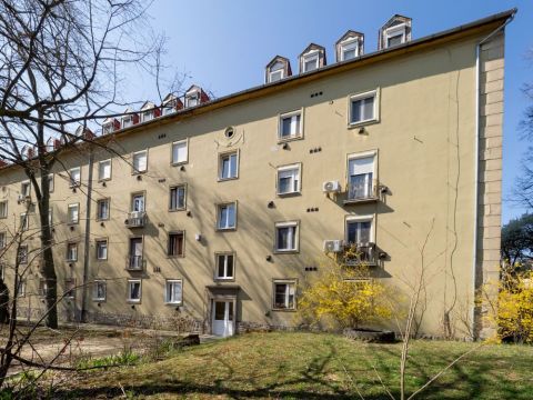 Eladó Lakás 7629 Pécs 