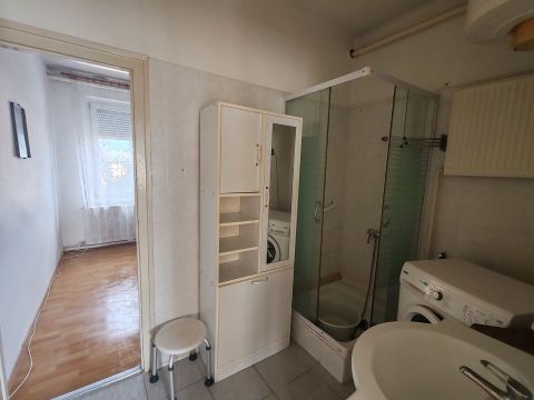 Eladó Lakás 2800 Tatabánya 