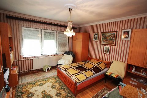 Eladó Ház 6076 Ágasegyháza Nagy családi ház eladó Ágasegyházán