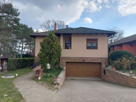 Eladó Ház 2835 Tata 