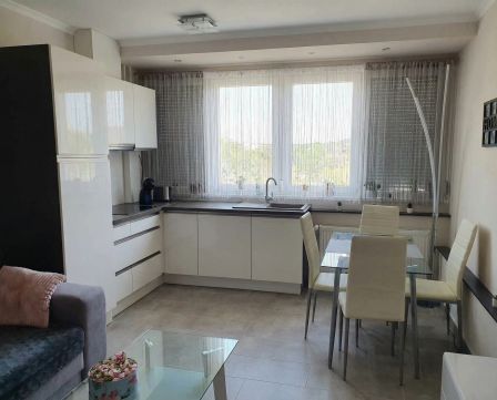 Eladó Lakás 7632 Pécs , Kertvárosban felújított földszinti 3 szobás lakás