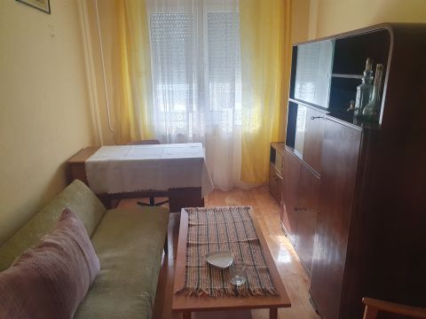 Eladó Lakás 8000 Székesfehérvár 