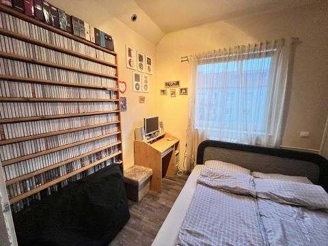 Eladó Lakás 8100 Várpalota Eladó lakás Várpalota!