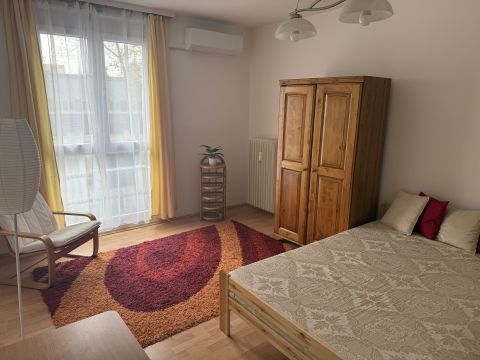 Kiadó Lakás 7624 Pécs 