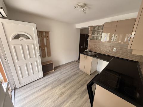 Eladó Lakás 1203 Budapest 20. kerület 