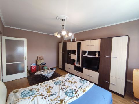 Eladó Lakás 6000 Kecskemét Széchenyiváros, Akadémia krt.