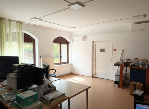 Eladó Ház 4032 Debrecen Nyulas forgalmas részén, családiház vagy üzleti helyiség