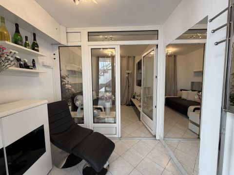 Eladó Üzlethelyiség 9400 Sopron , Várkerületnél kiváló elhelyezkedésű üzlethelyiség eladó!