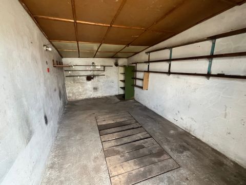 Eladó Parkoló 8800 Nagykanizsa , Muskátli utcai garázssoron.