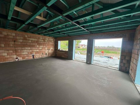 Eladó Ház 2200 Monor Vásártér közelében