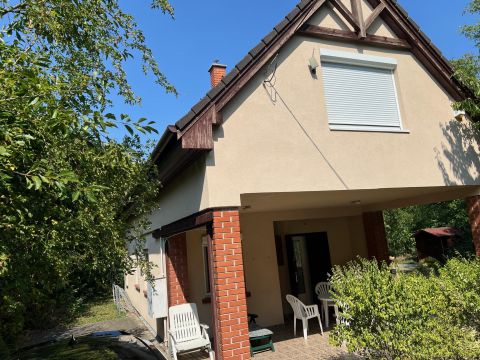 Eladó Ház 8174 Balatonkenese Cicadűlő utca közelében