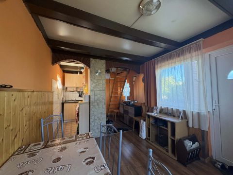 Eladó Ház 2217 Gomba , Horgásztó szomszédságában 