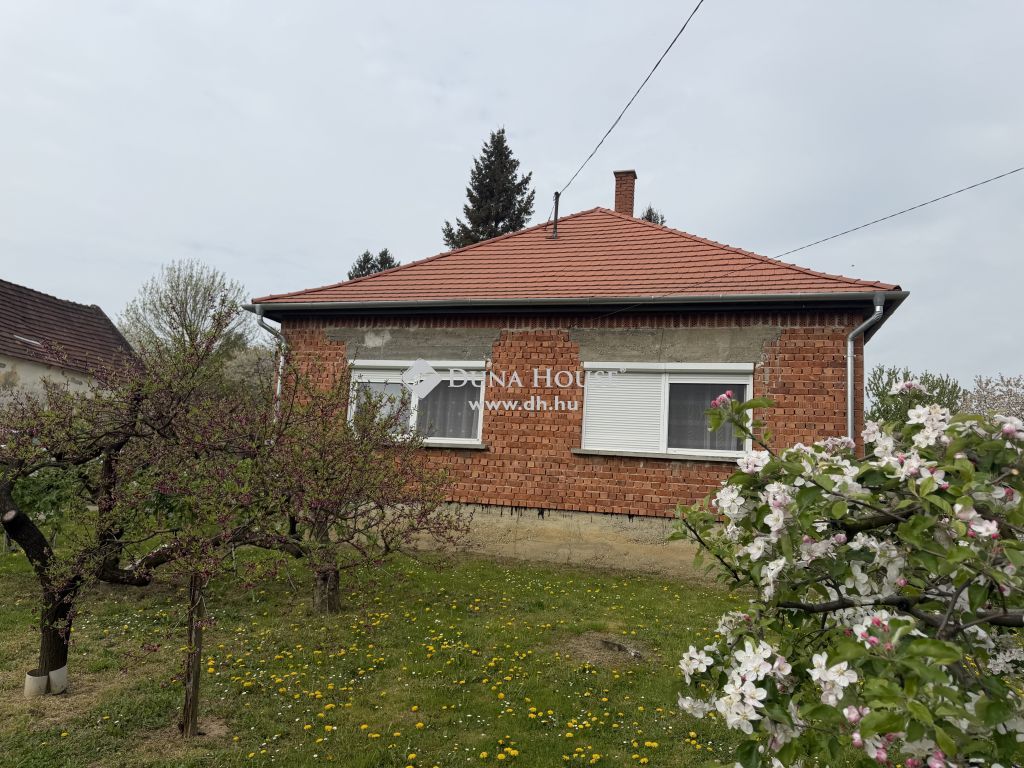 8877 Tornyiszentmiklós — 1/38
