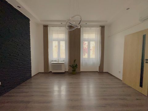 Eladó Lakás 1184 Budapest 18. kerület 