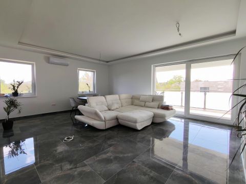 Eladó Ház 8600 Siófok , Modern újépítésű családi ház dupla garázzsal a Fokihegyen