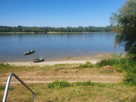 Eladó Telek 2458 Kulcs , Vízparti panorámás telek