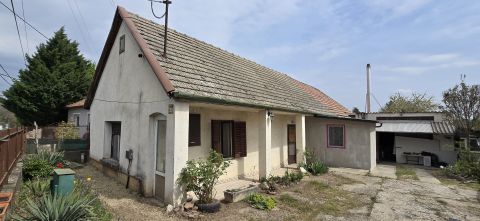 Eladó Ház 8095 Pákozd 