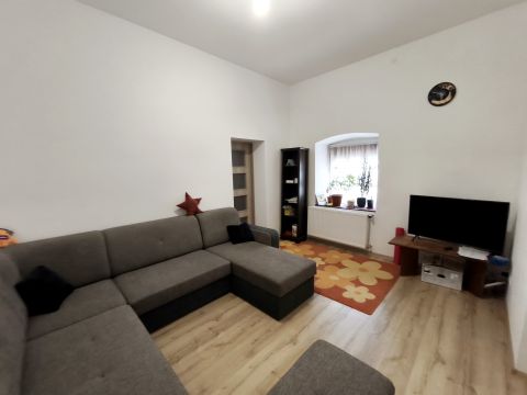 Eladó Ház 7000 Sárbogárd , Sárbogárdon, 3 szobás családi ház, 1350 m2-es telken eladó!