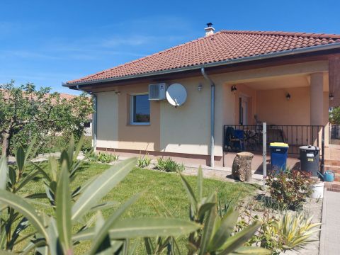 Eladó Ház 6080 Szabadszállás 