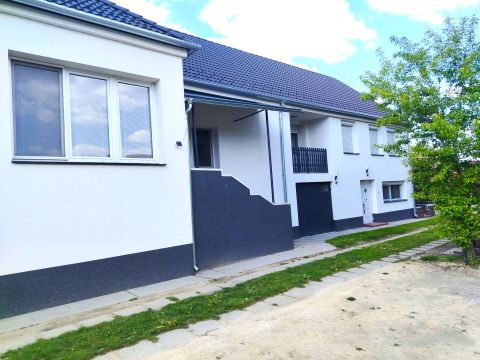 Eladó Ház 9330 Kapuvár Gárdonyi Géza utca közelében