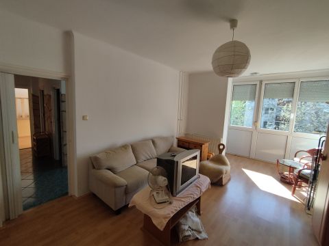 Eladó Lakás 2800 Tatabánya 