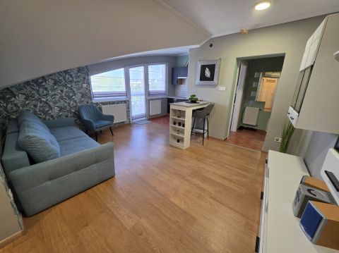 Eladó Lakás 4200 Hajdúszoboszló , Szuper tetőtéri lakás egész éves Wellness használattal