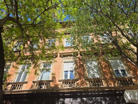Eladó Lakás 1084 Budapest 8. kerület , 1084 Budapest 8, Rákoczi tér