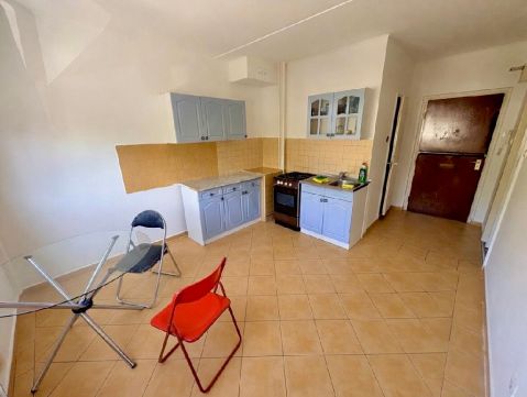 Eladó Lakás 9011 Győr , 9023 Győr, Adyváros