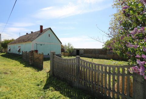 Eladó Ház 8132 Lepsény 