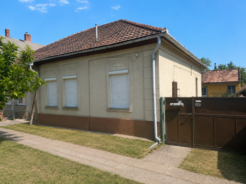 Eladó Ház 9222 Hegyeshalom , Hegyeshalom Vasútállomás
