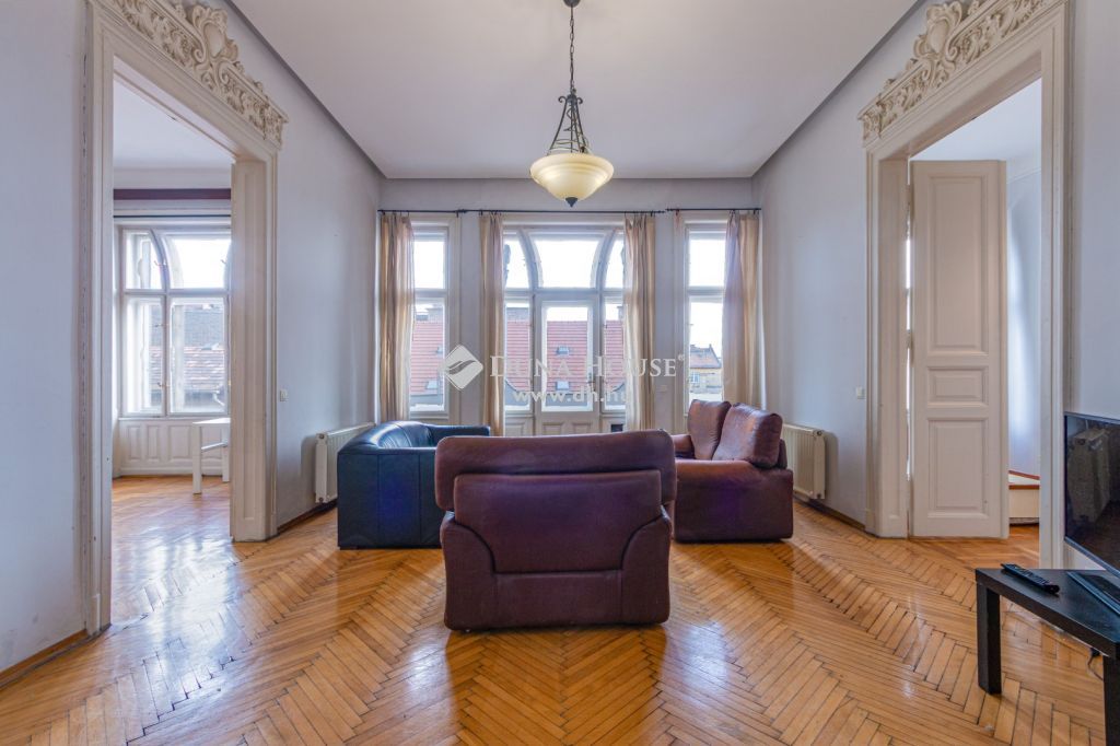 1078 Budapest 7. kerület , Városlgethez közel, több lakássá alakítható lngatlan — 1/31