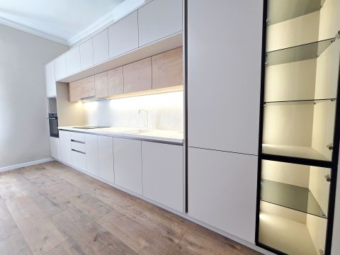 Eladó Lakás 7635 Pécs , Ürögben felújított kertkapcsolatos 114nm 3háló+nappalis laká