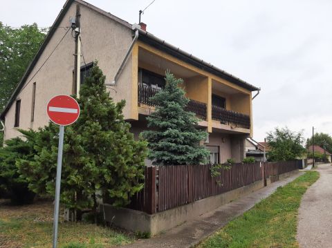 Eladó Ház 5130 Jászapáti Központ közelében