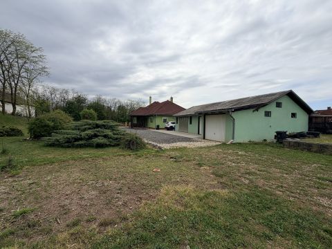 Eladó Ház 9915 Nádasd 