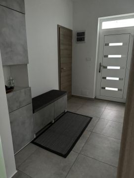 Eladó Ház 6033 Városföld Újépítésű 50nm nappali+2 szobás ikerház, 280nm telken