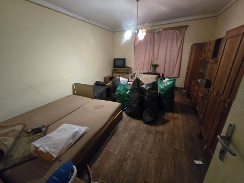 Eladó Ház 2030 Érd Érd Telekáron, erősen felújítandó/bontandó  ház