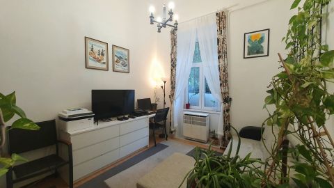 Eladó Lakás 1071 Budapest 7. kerület , Hangulatos legénylakás pár lépésre a Városligettől Eladó!
