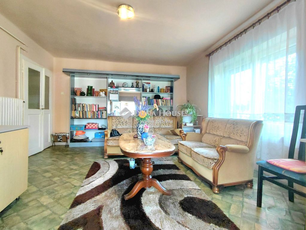 4287 Vámospércs , Központ közelében — 1/26