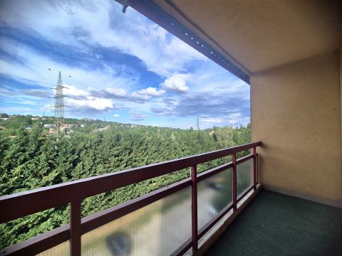 Eladó Lakás 1037 Budapest 3. kerület , 3 szobássá alakítható 60 m2 LOGGIÁS lakás