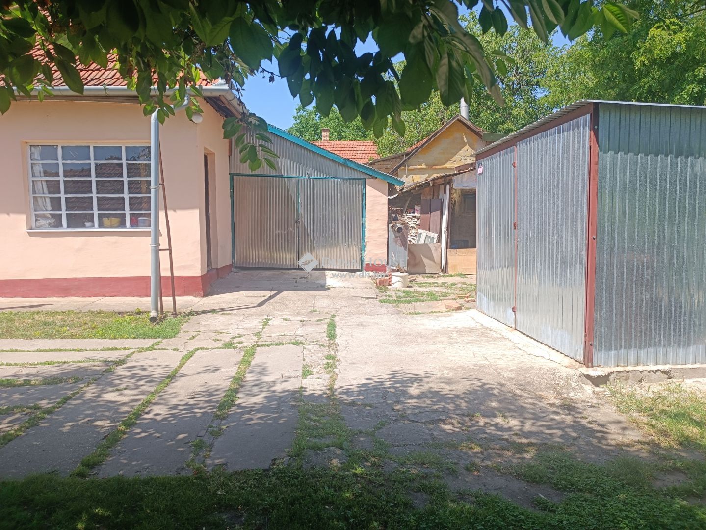 Eladó ház Békéscsabán – HZ024111
